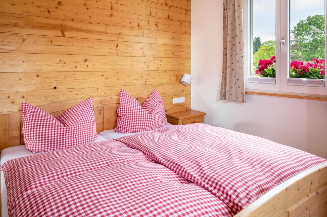 Gaestehaus Steiert Fewo Kuhbergblick Lenzkirch Exteriör bild