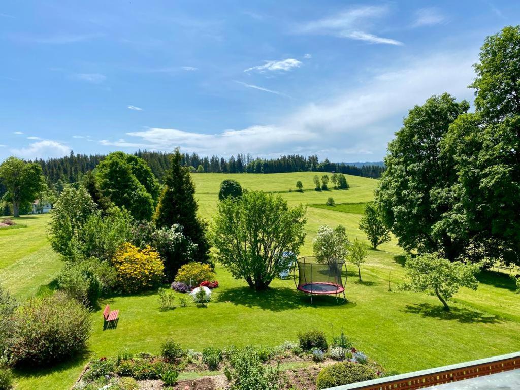 Gaestehaus Steiert Fewo Kuhbergblick Lenzkirch Exteriör bild